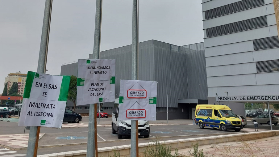 protesta en el Hospital Muñoz Cariñanos